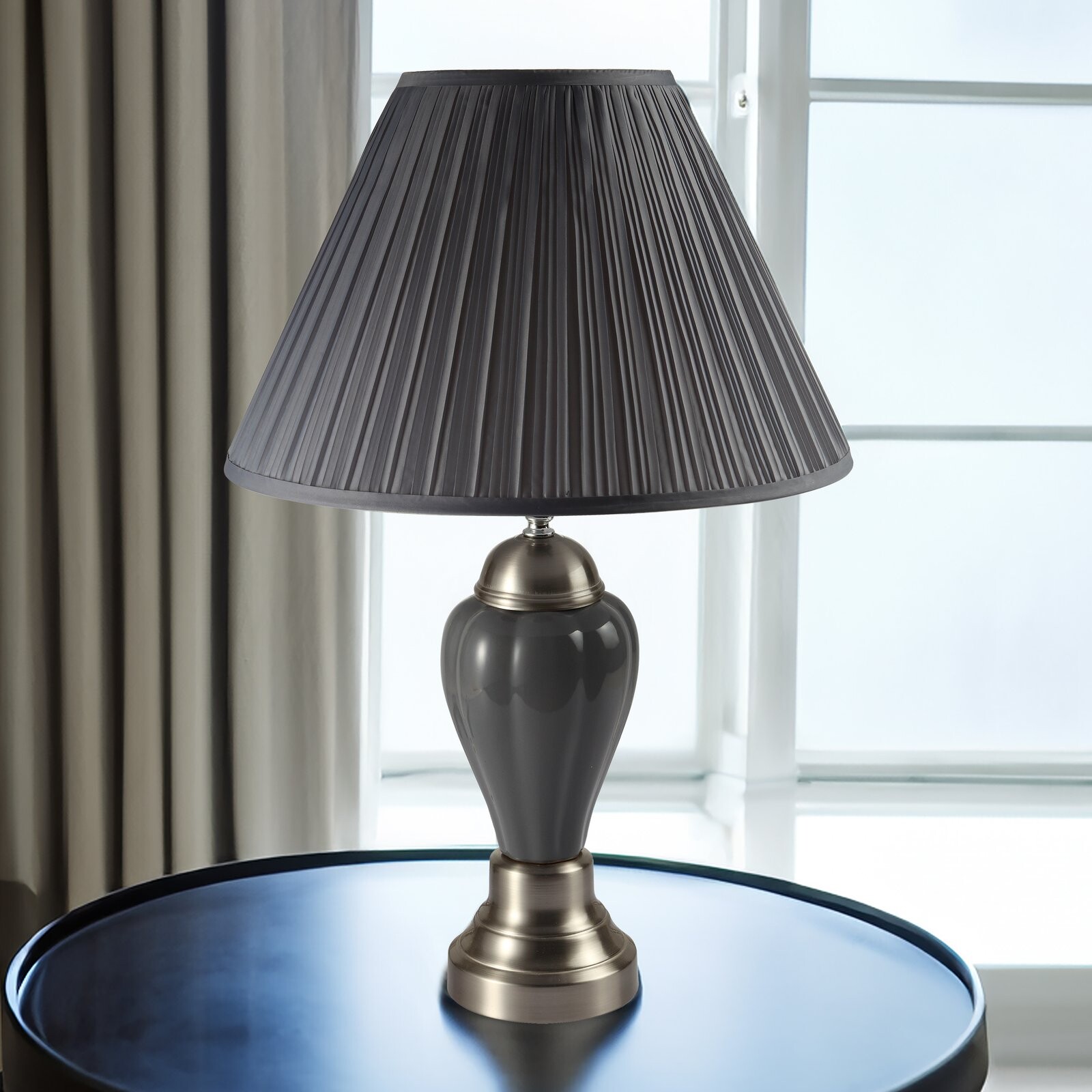 26  PORCELAIN LAMP  GREY
