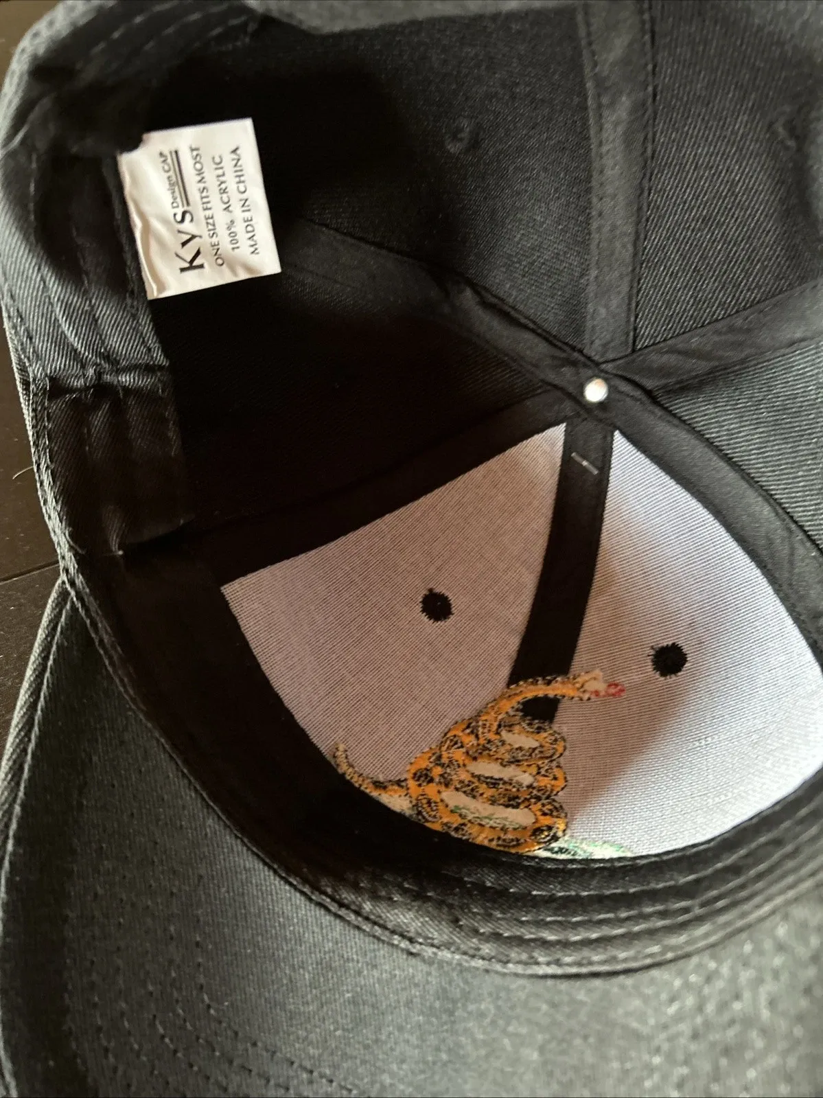‘Don't Tread On Me' Black Baseball Cap Adjustable Back Unisex New - Image 3
